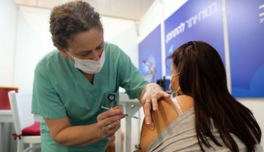 MinSalud definió pasos para vacunar a población priorizada contra el COVID