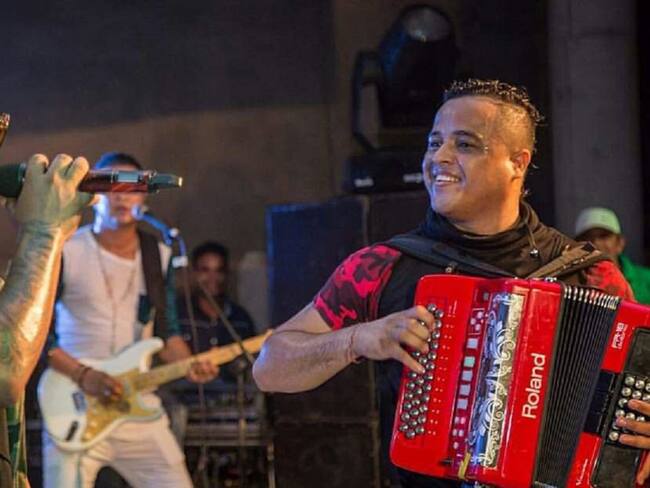 En Cartagena roban a exacordeonero de Mr. Black