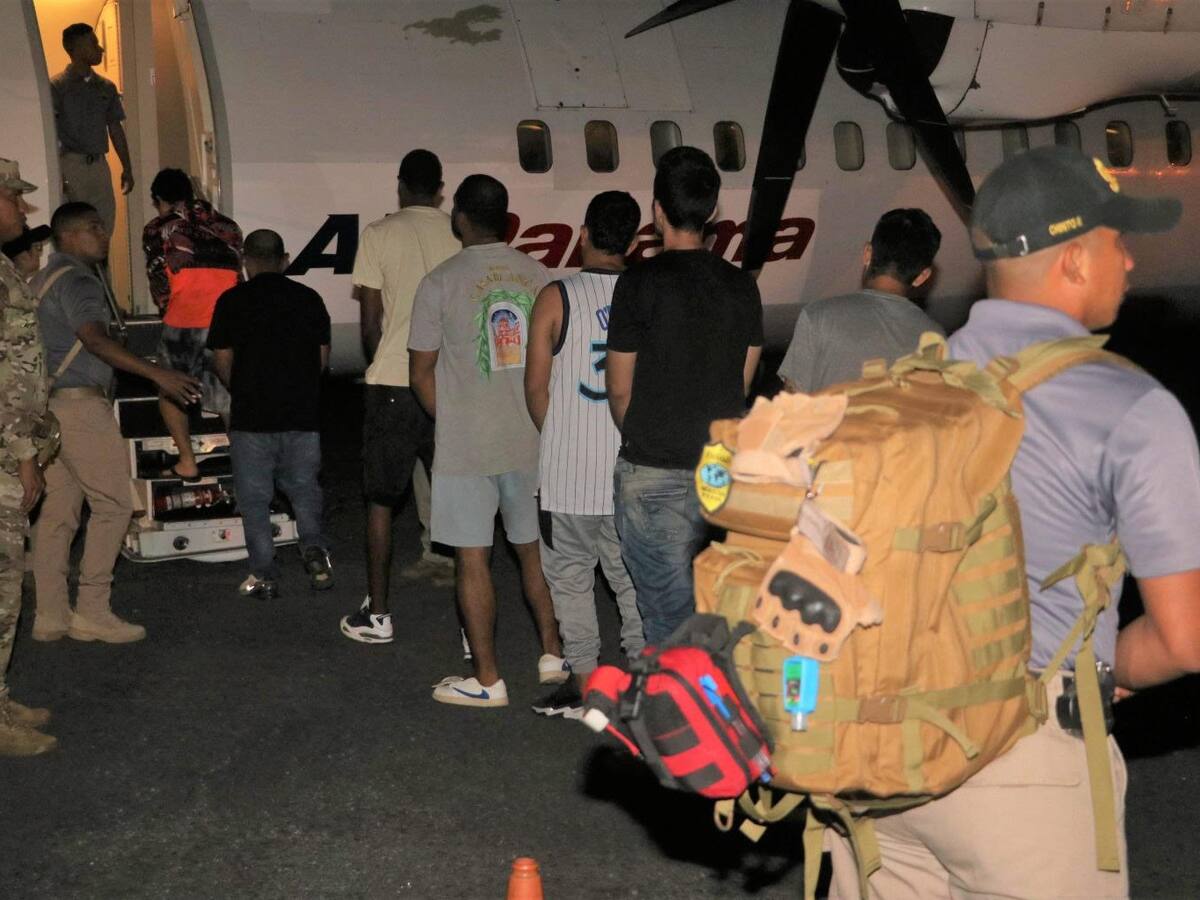 Panamá deportó a 43 colombianos hacia Medellín, algunos con antecedentes criminales