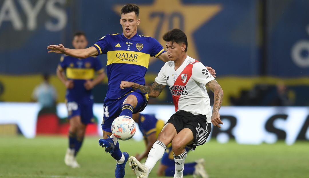 Jorge Carrascal en el pasado 'Superclásico' ante Boca Juniors.