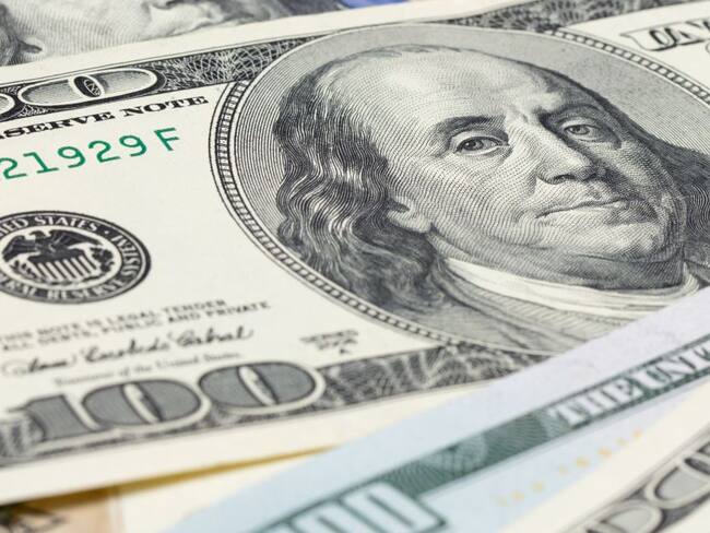 Valor del dólar supera los 4.000 pesos