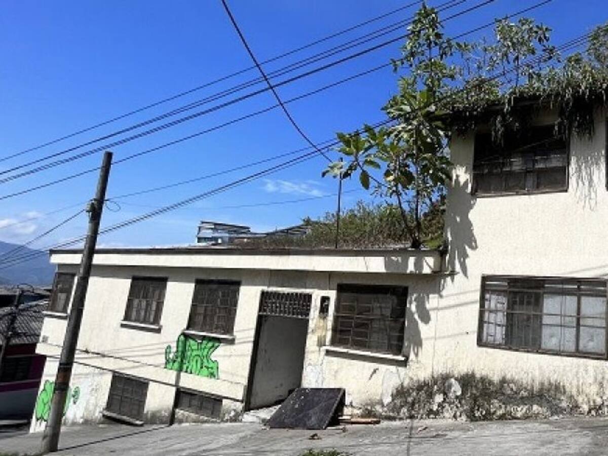 Comunidad denuncia abandono de la sede de Assbasalud en el 20 de julio