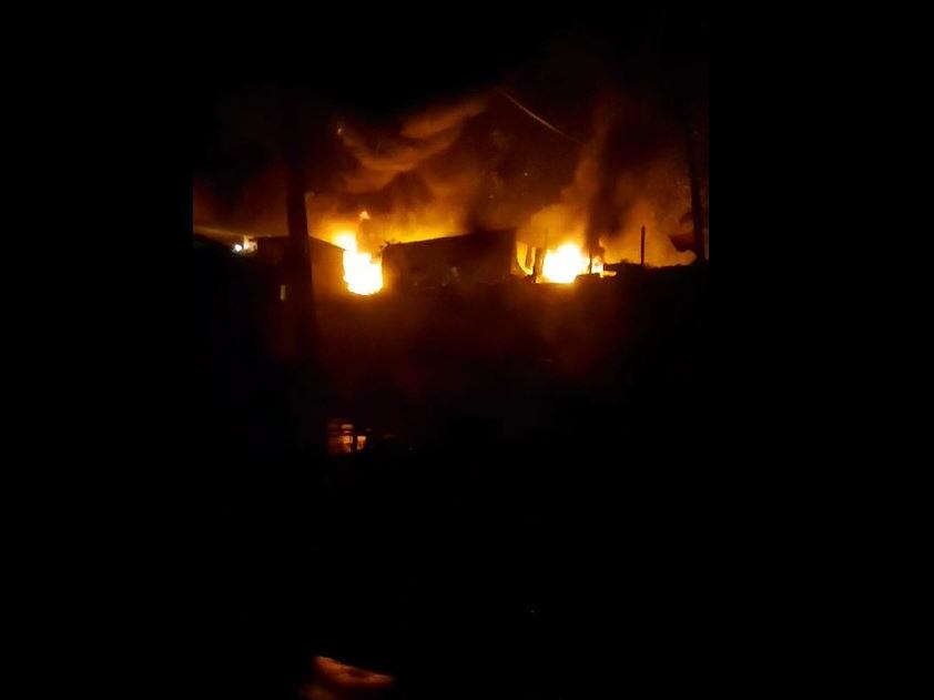 Carros quemados en Valdivia- foto pantallazo video cortesía