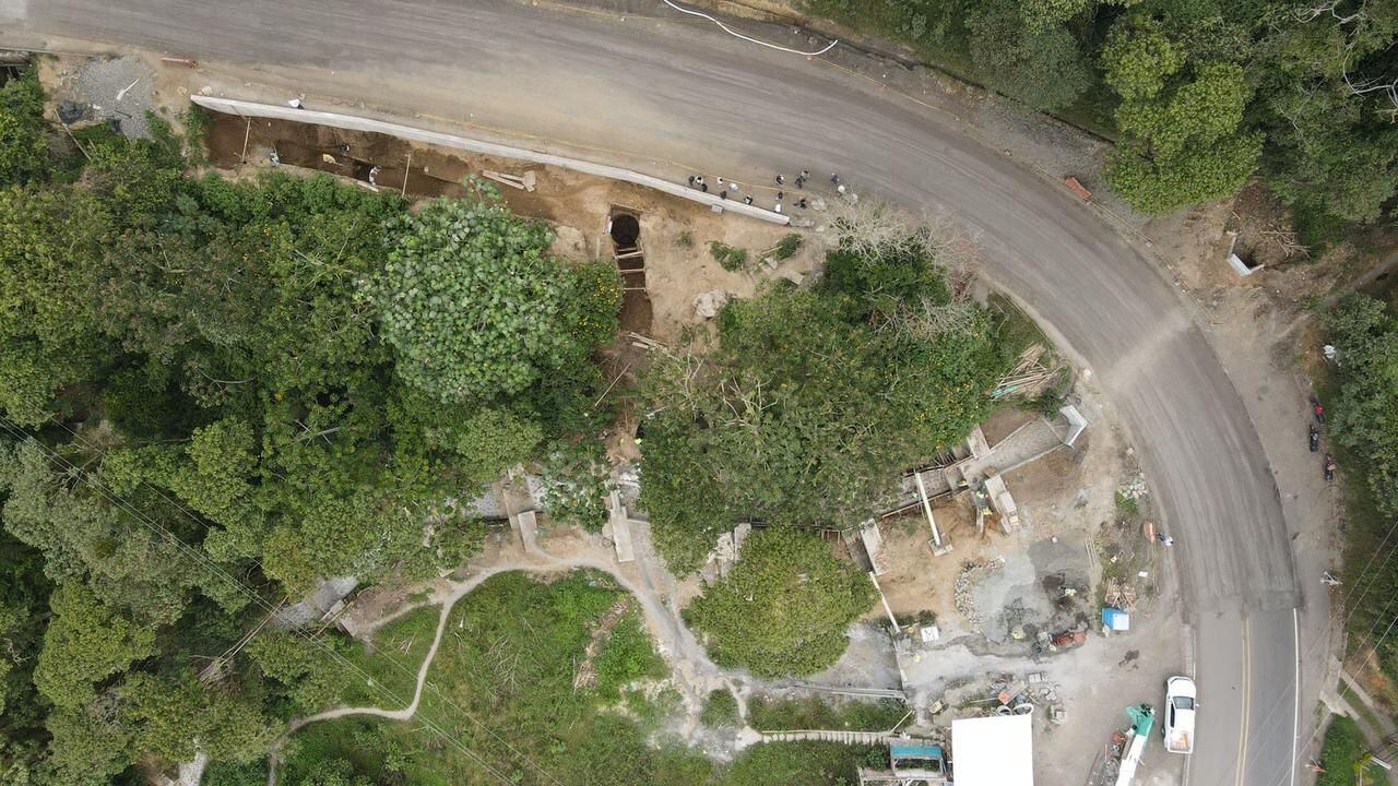 Intervención de la vía Remolinos - La Felisa - Vías del Samán.