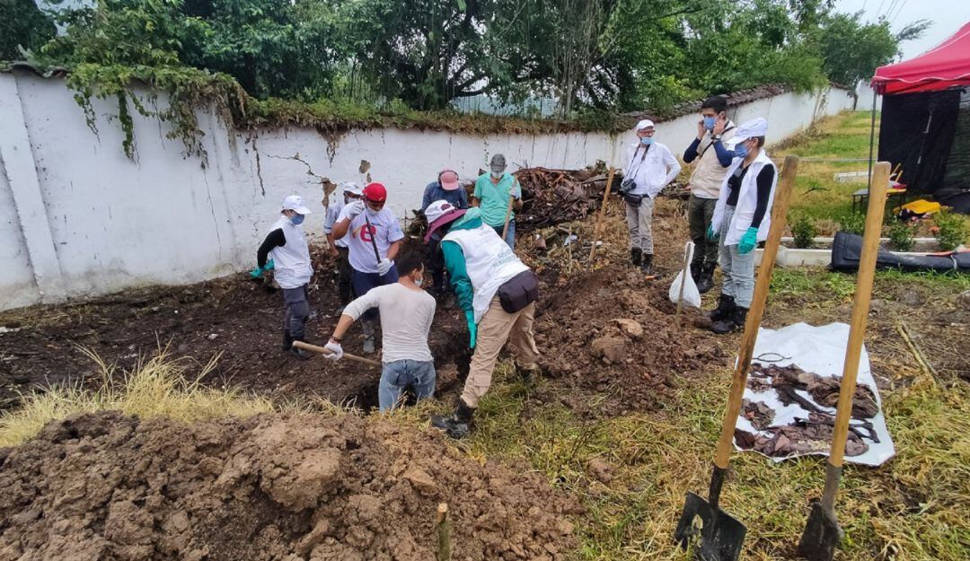 La Unidad de Búsqueda de Desaparecidos indicó que estas personas pudieron desaparecer durante la década de los 90 en medio de la guerra. 