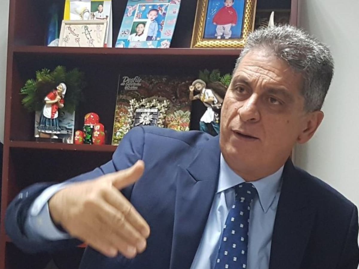 Concejal declina aspiración a la Alcaldía de Medellín