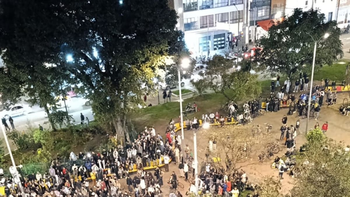 En vandalismo y destrucción del espacio público terminó actividad de campaña de Cepeda en Bogotá