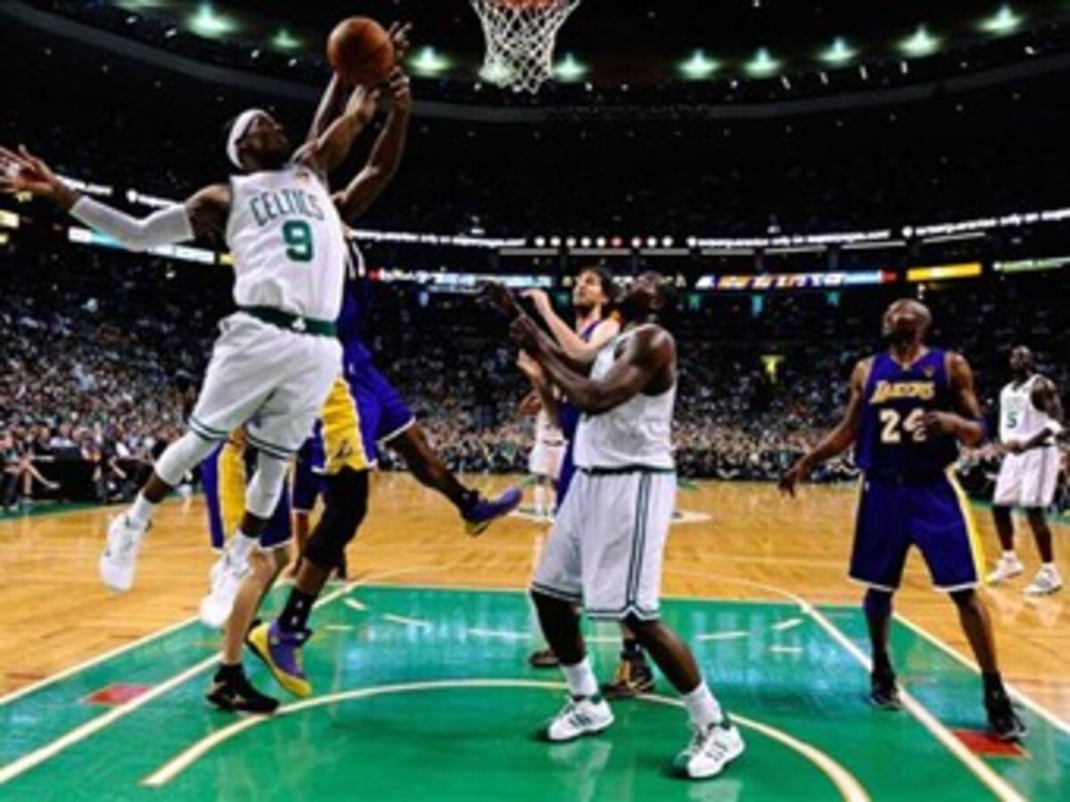 Celtics gana a Lakers y aventaja 3-2 la serie final de la NBA