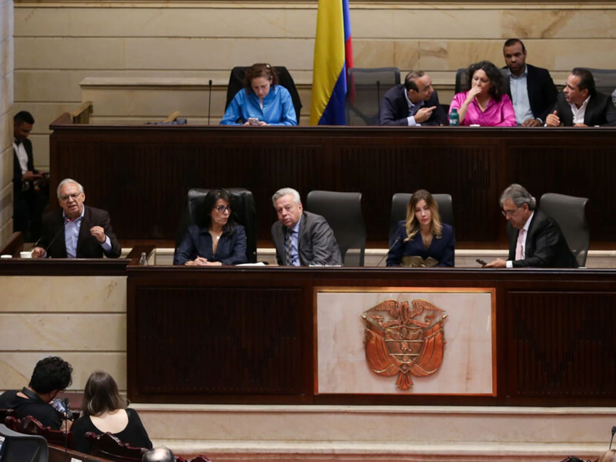Bancada de gobierno rompe quórum y se levanta sesión sobre presupuesto de $557 billones en 2026