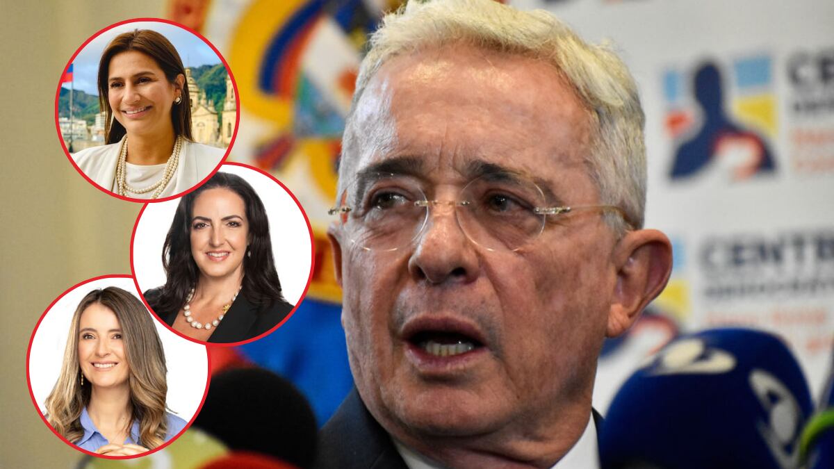 Álvaro Uribe, Paloma Valencia, María Fernanda Cabal, Paola Holguín (créditos: Senado de la República)