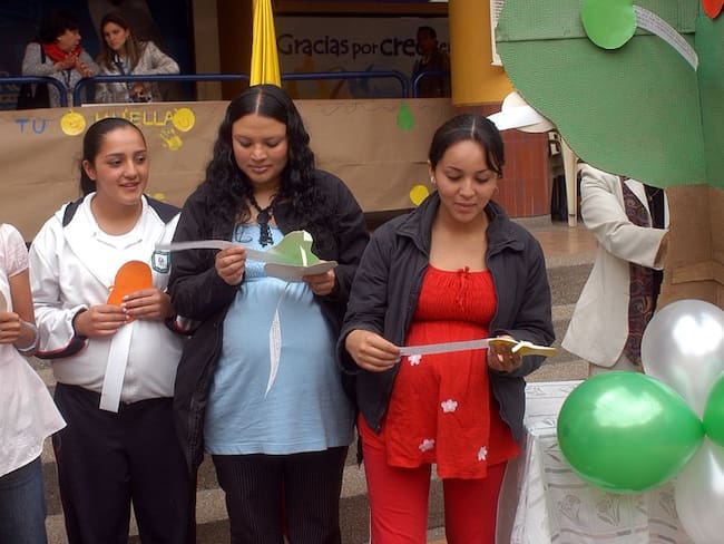 Más de quinientas madres gestantes en Colombia tienen COVID-19