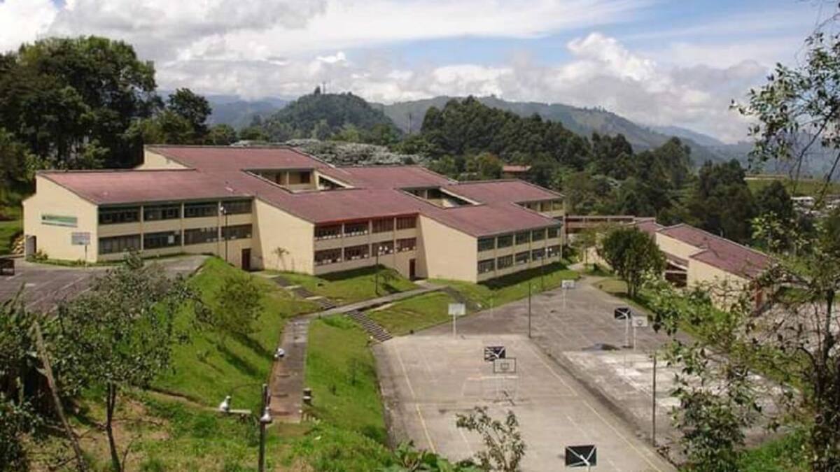 Secretaría de Educación espera ayuda del FFIE para salvar el INEM