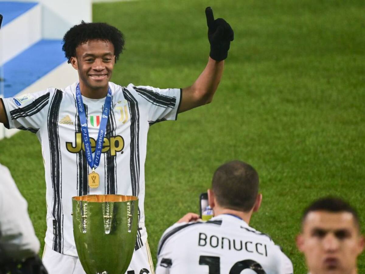 Cuadrado puso a bailar a Cristiano en la celebración de la Supercopa
