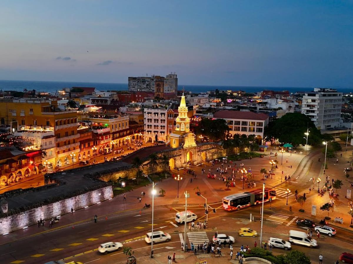 Inició mantenimiento anual a Reloj Público de Cartagena