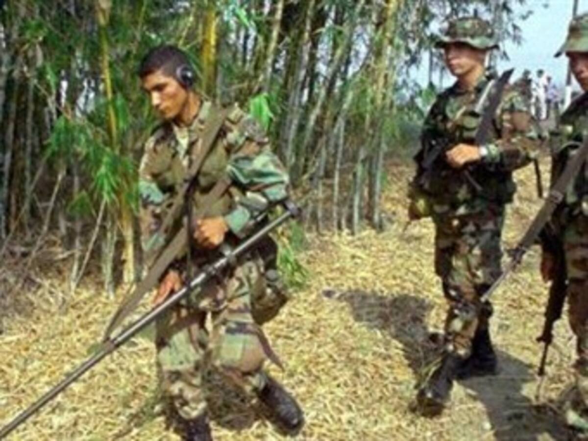 Ocho policías heridos por campo minado en Roberto Payán, Nariño