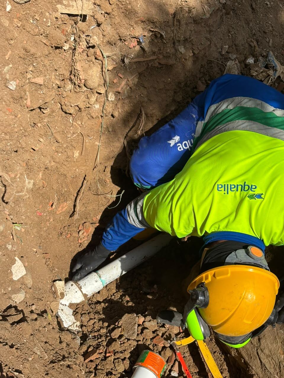 Aqualia detectó conexión irregular de agua en Montevideo I, en Villa del Rosario. Foto: Aqualia.