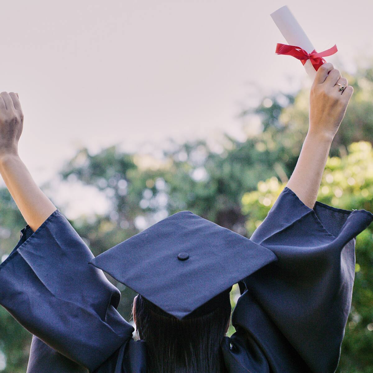 5 becas completas que cierran en agosto 2024: revise los requisitos