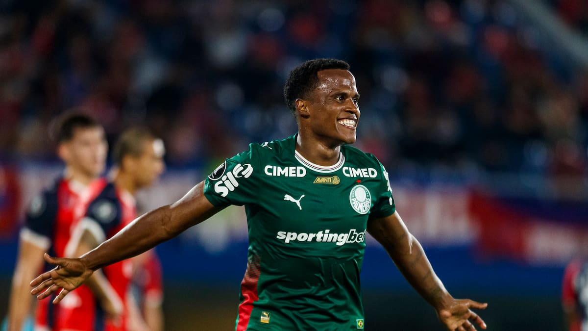 DT de Palmeiras se rinde ante Jhon Arias: “Cumple ofensivamente y es capaz de regresar a ayudar”