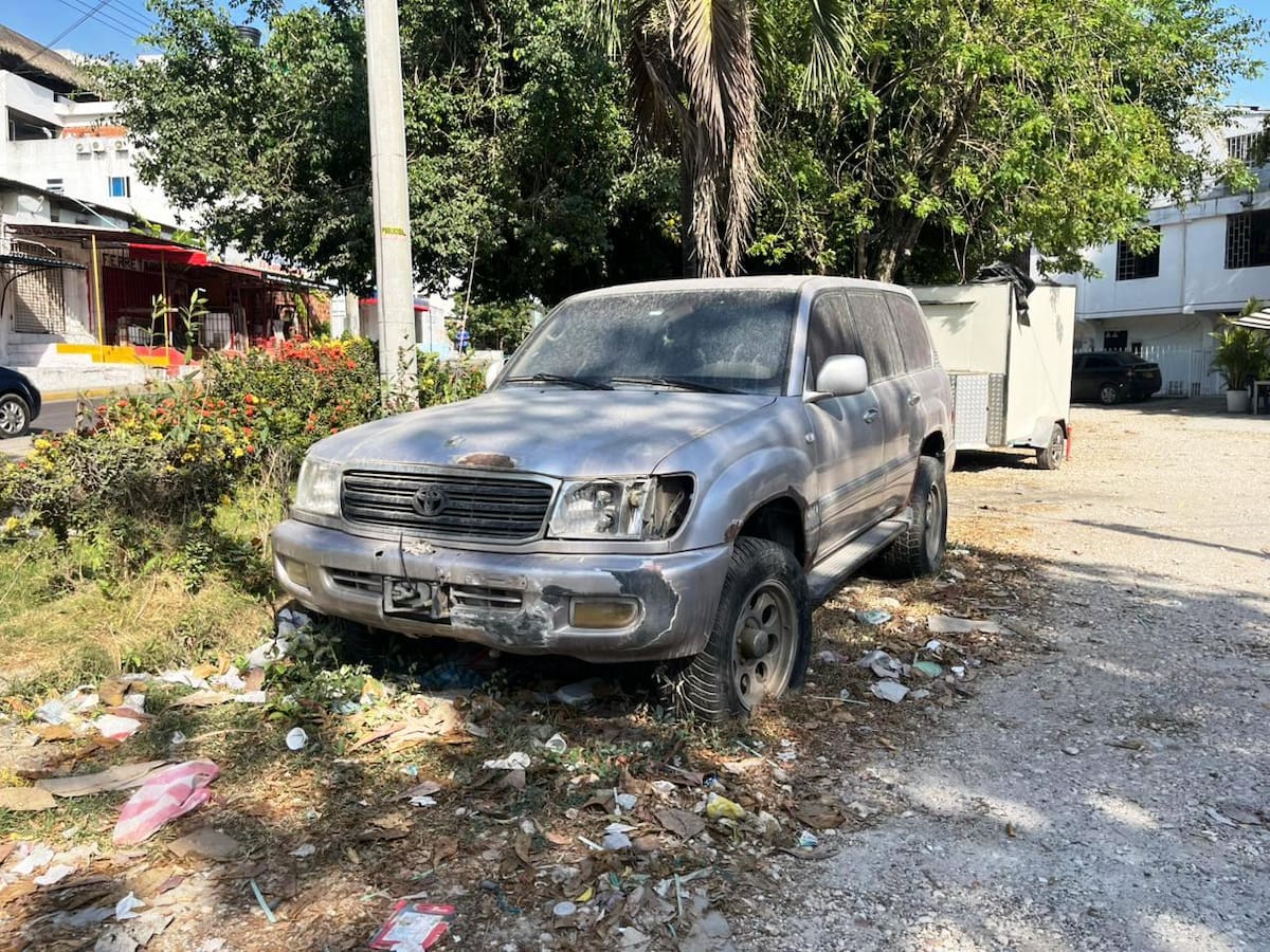 Más de 150 carros abandonados han sido retirados de las calles este año