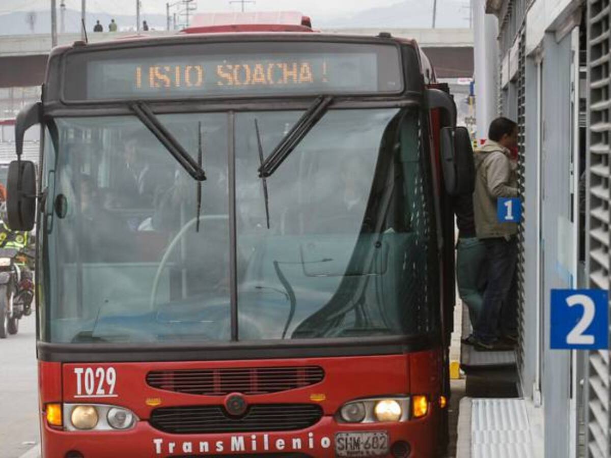 Cierran temporalmente costado sur de estación Mazurén