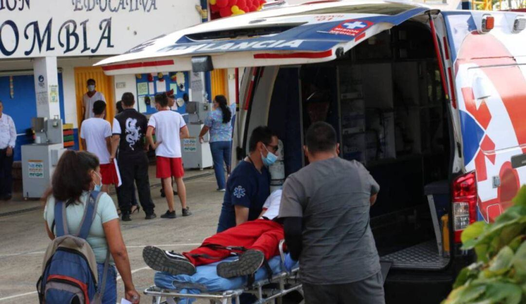Intoxicación a estudiantes en colegio de Combia.