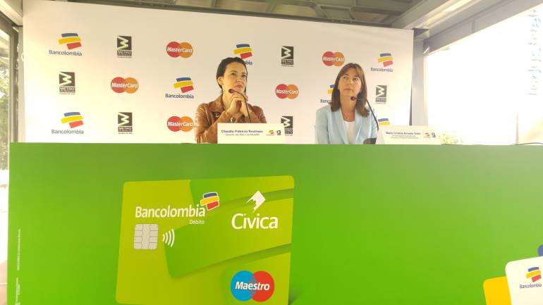 Claudia Restrepo y María Cristina Arrastía.