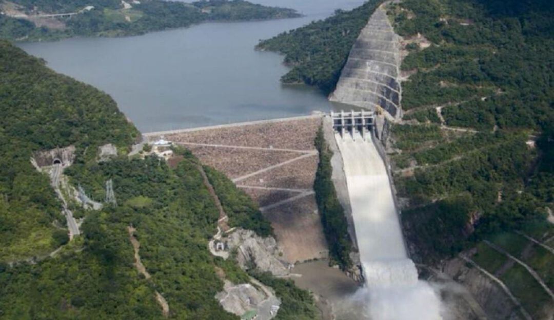 Abren compuertas de Hidrosogamoso