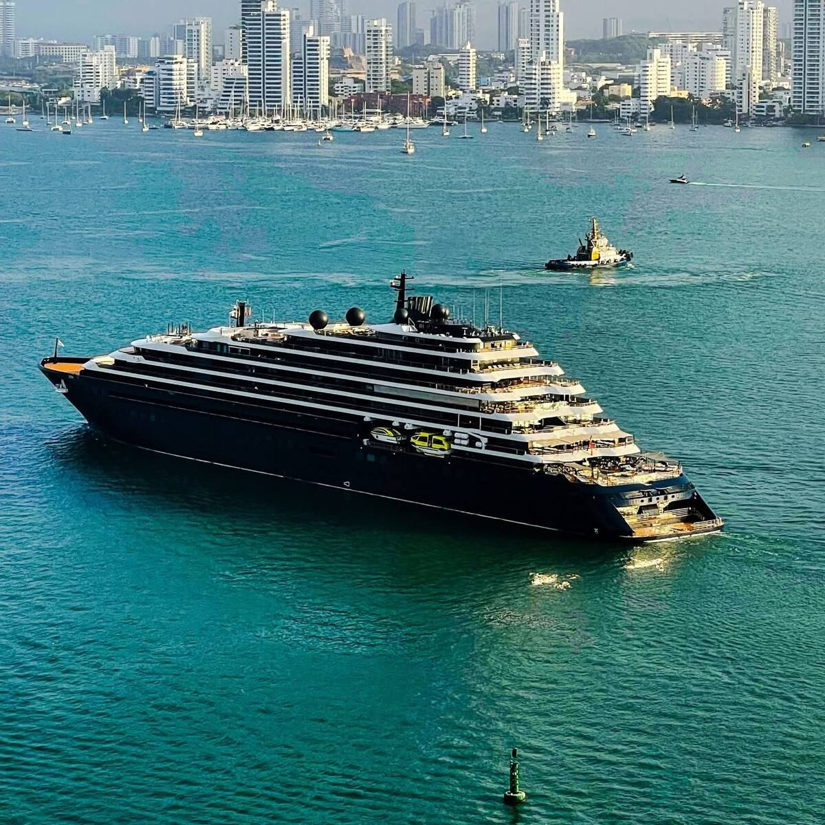 Se encuentra en Cartagena el Evrima, el primer crucero de ultralujo tipo yate