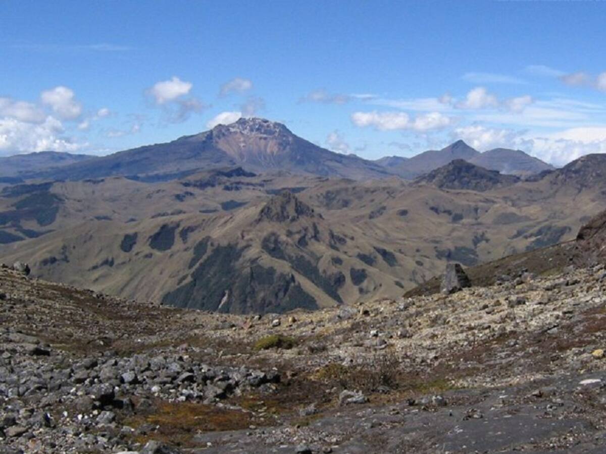 Incrementa actividad sísmica en el volcán chiles