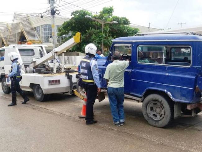 DATT inmovilizó 10 vehículos colectivos tipo Jeep en Cartagena