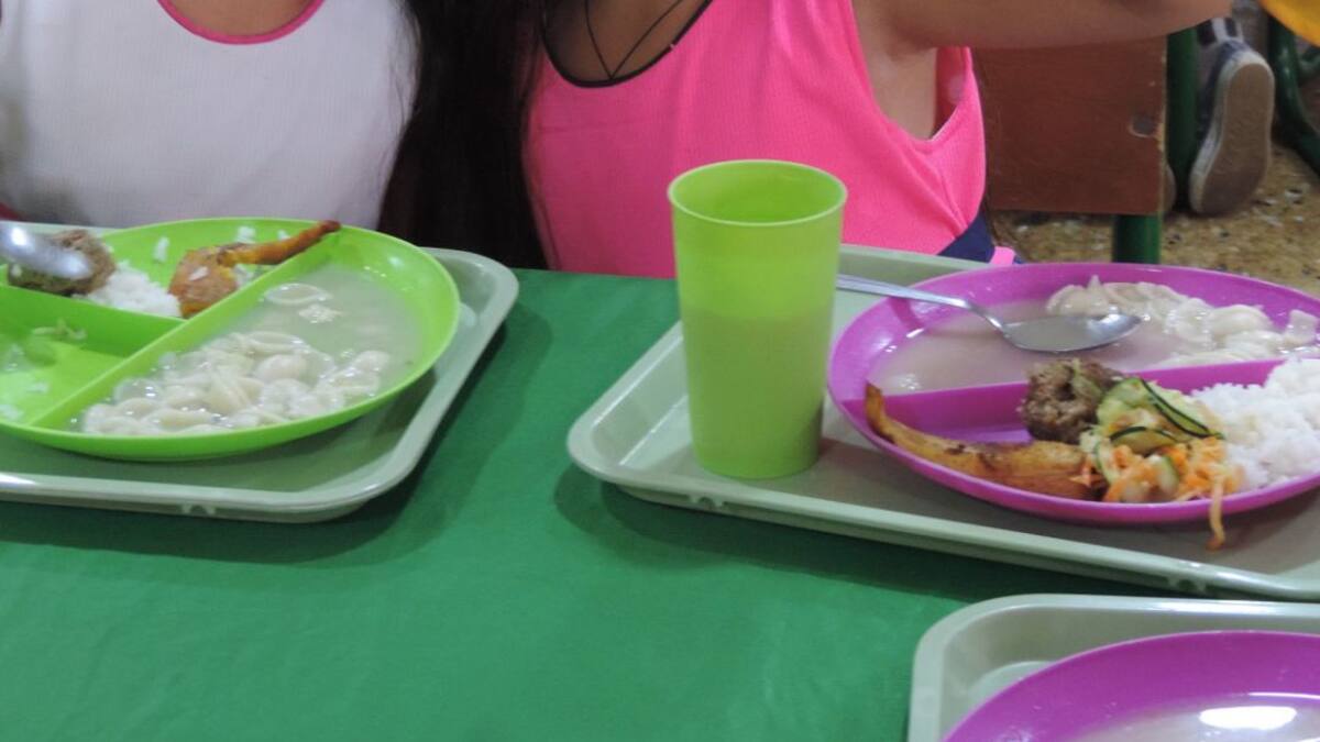 Caldas ampliará la cobertura de alimentación y transporte escolar
