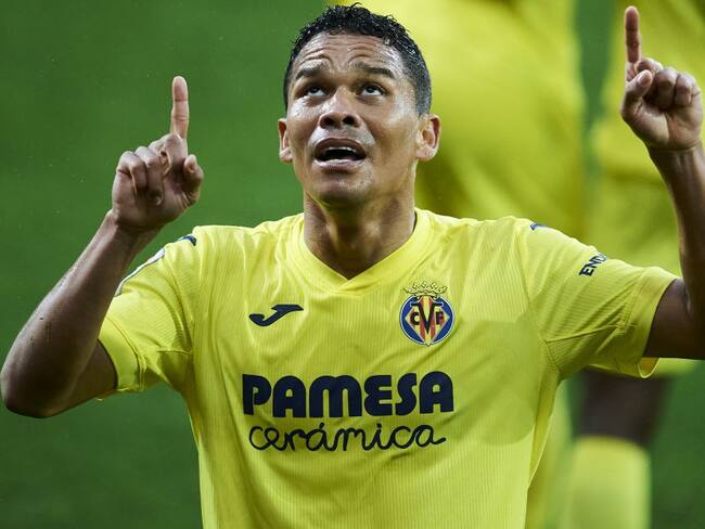 Carlos Bacca festeja su gol con el Villareal ante el Eibar.