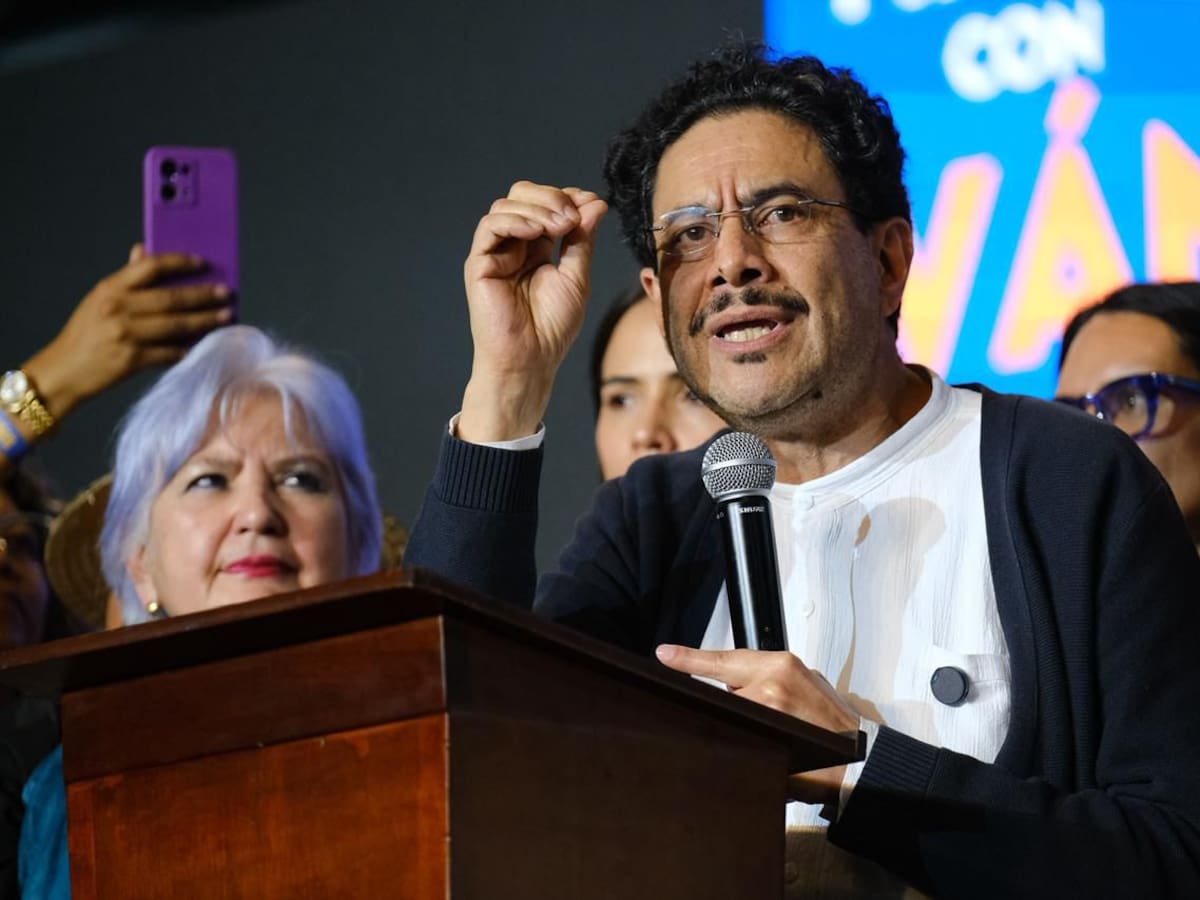 Iván Cepeda se perfila como ganador en segunda vuelta, con un alto porcentaje de indecisos