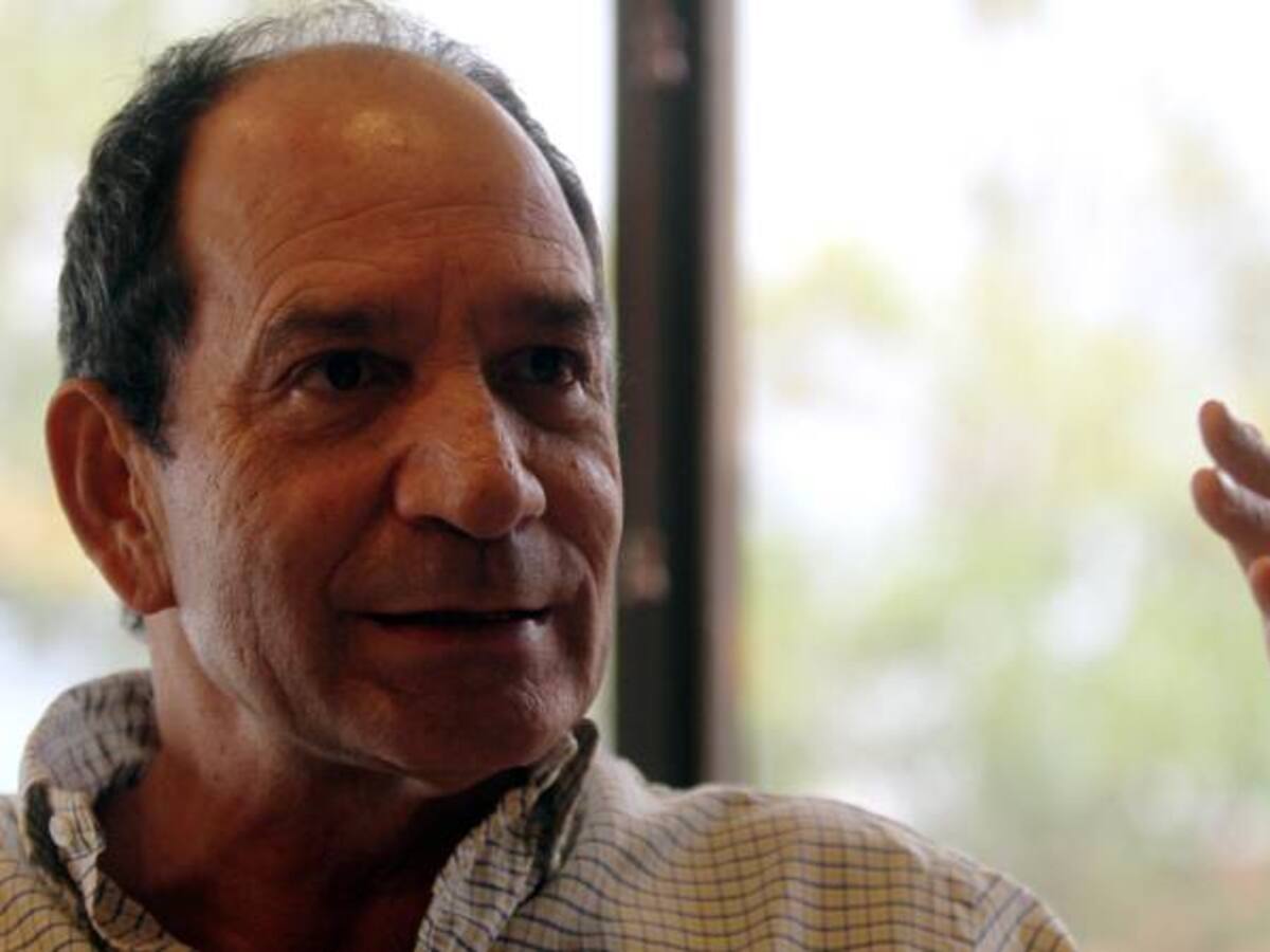 “Olvidémonos de Santos y Uribe por tres diitas”: Juan Carlos Henao