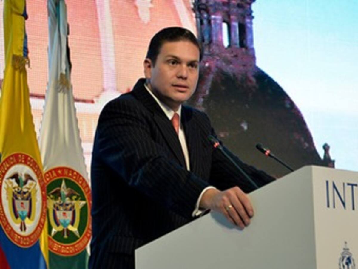 Verdes piden cita con Santos y exigen disculpas de Mindefensa