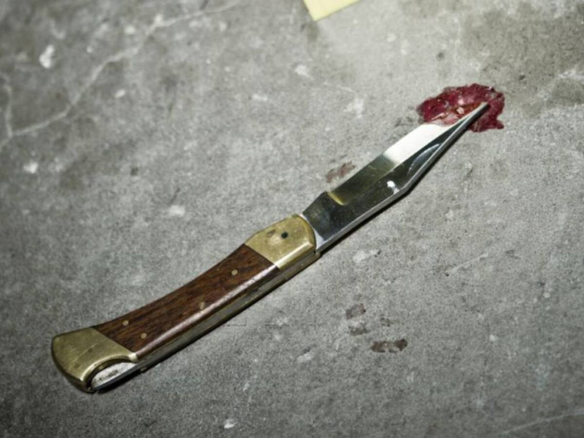 Fue asesinado al parecer por su expareja después de haberla atacado