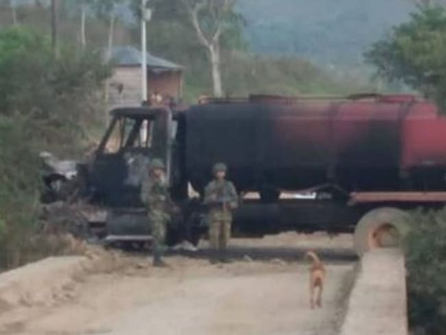 Queman camión en la vía Zaragoza-Remedios, Nordeste de Antioquia