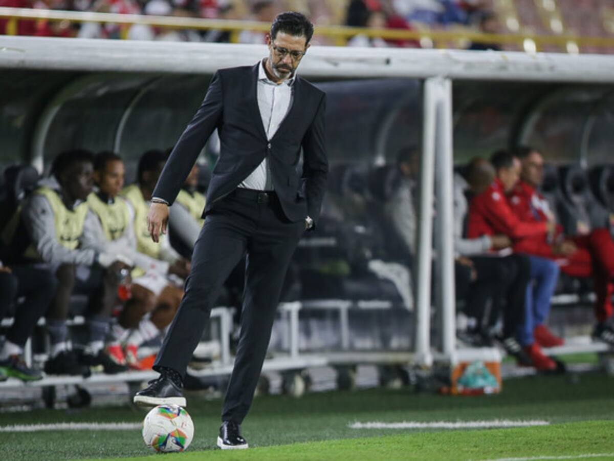 Jorge Bava envió mensaje a familia del hincha de Santa Fe que murió y lamentó suspensión del clásico