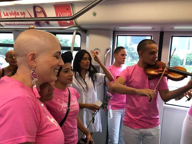 Alcaldía de Medellín conmemora Día de Lucha contra el cáncer de mama