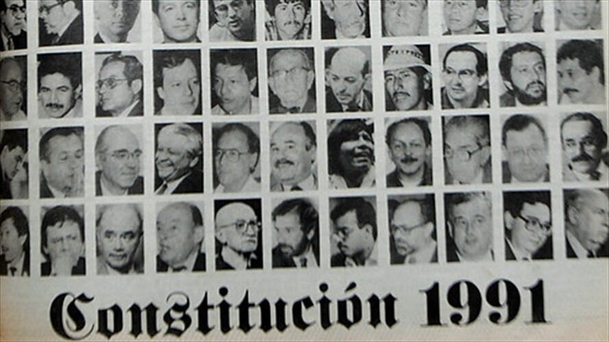 Ejemplar de la Gaceta Constituyente en donde apareció el texto de la nueva Constitución Política de Colombia. Foto: Colprensa