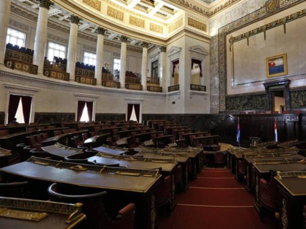 El sucesor de Raúl Castro se elegirá hoy pero se conocerá el jueves