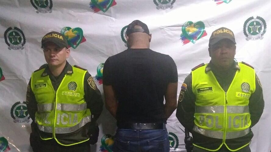 Once paquetes estaban camuflados en una batería para vehículo y empacados en una caja de cartón. Foto: Policía Nacional