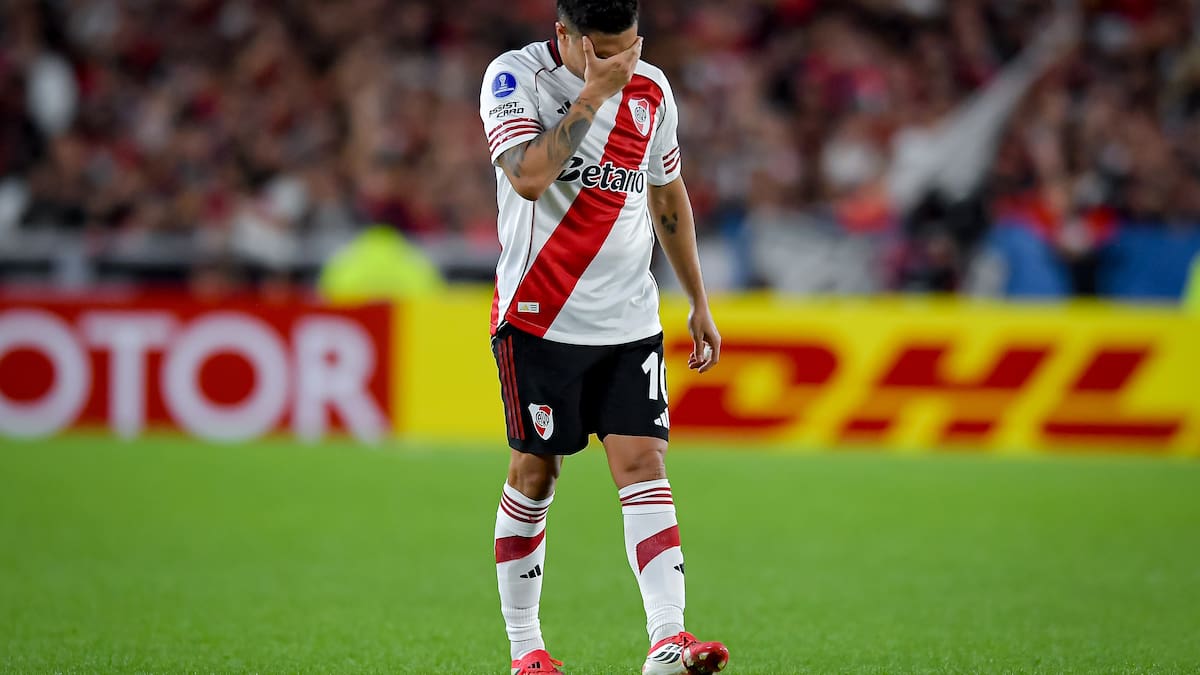 Quintero enciende las alarmas en River tras salir lesionado en Sudamericana
