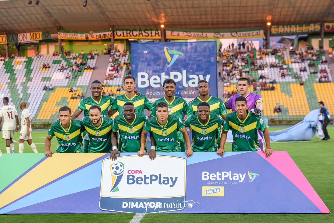 Deportes Quindío se clasificó a los octavos de final de la Copa Dimayor luego de ganarle por penales al Tolima en el estadio Centenario de Armenia. Foto: Cortesía Facebook Deportes Quindío