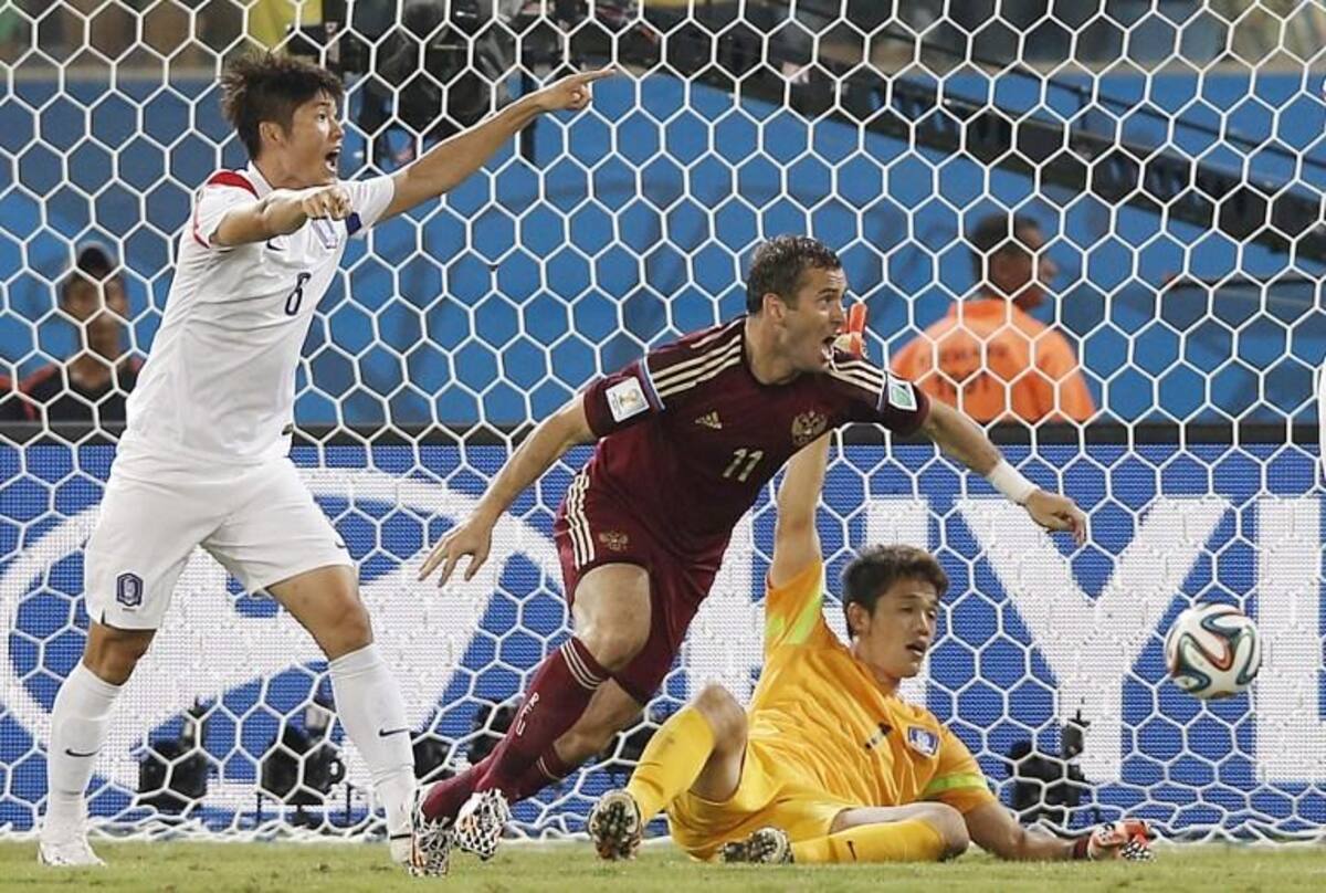 Los goles del partido que cerró la primera fecha del Mundial los marcaron Lee y Kherzakov.