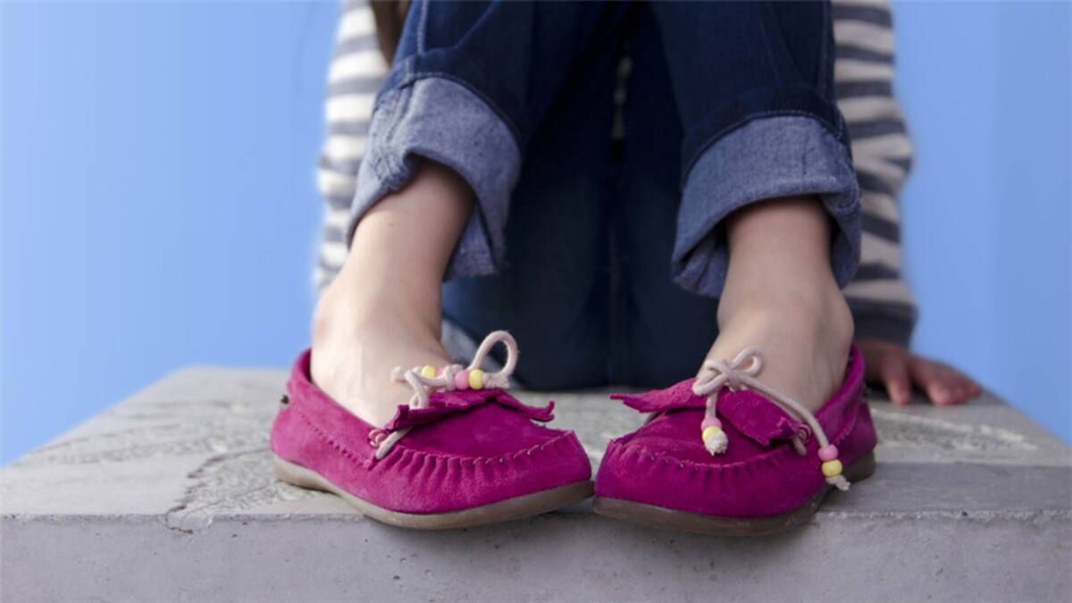 “Muchas mujeres combinan el color de sus uñas con el color de sus zapatos o sandalias”, nos confiesa María Antonia Márquez.