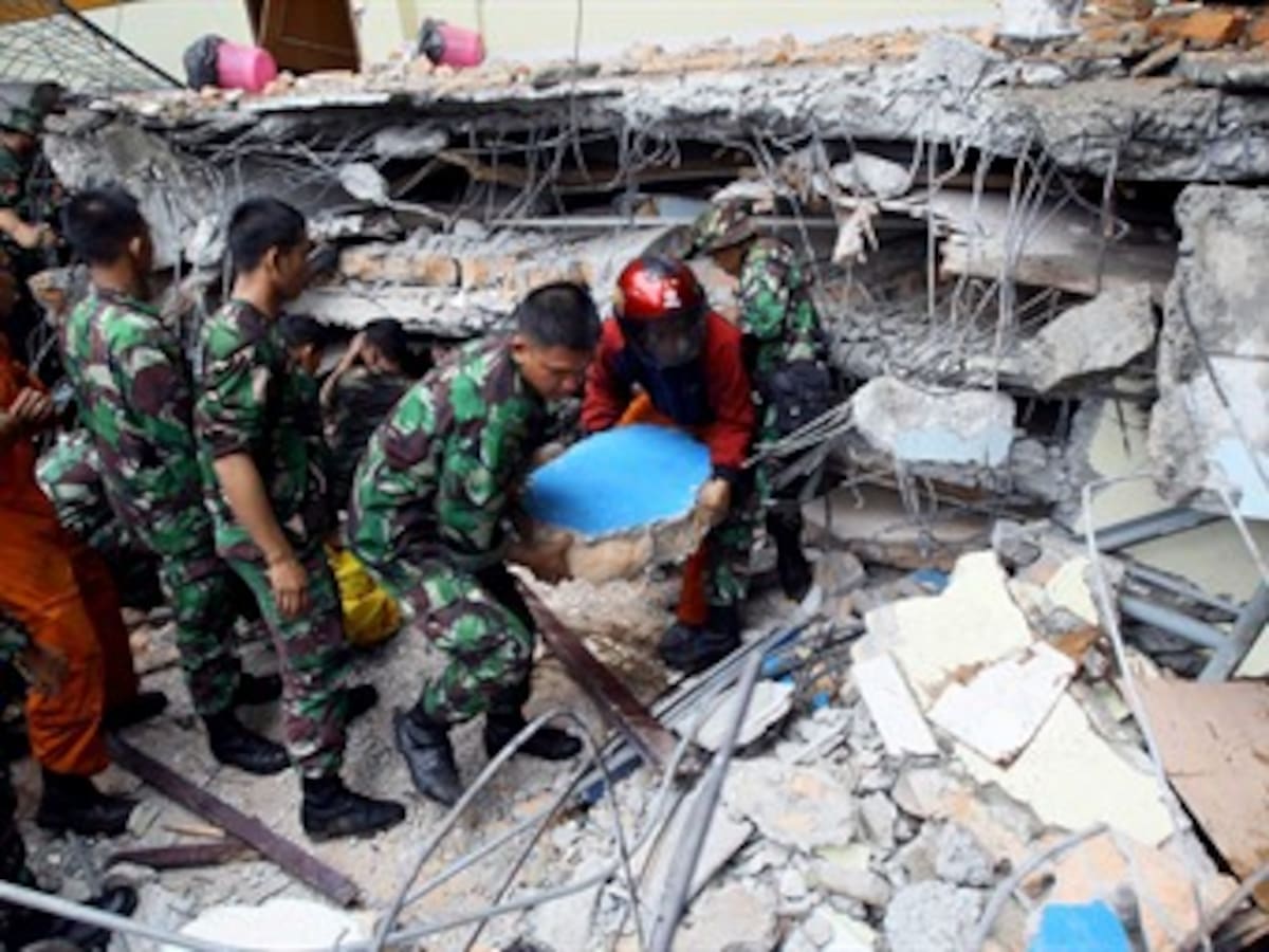 Indonesia teme que haya miles de muertos bajo los escombros