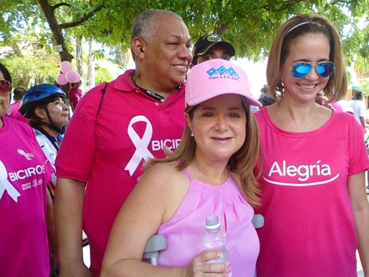Con ciclovía alcaldía sensibiliza contra cáncer de mama