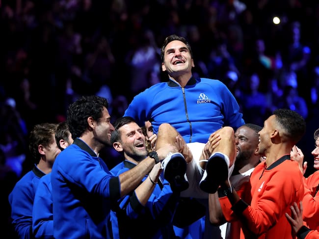 Roger Federer tras finalizar sy último partido como profesional / Foto: Julian Finney/Getty Images for Laver Cup)