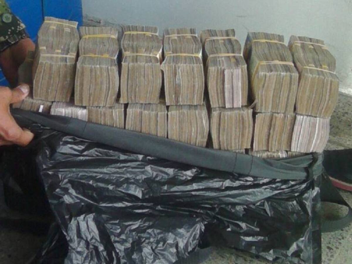 Hombre con $875 millones en efectivo detenido en el Aeropuerto de Palmira